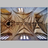 Église Saint-Thibault de Joigny, photo by Zairon on Wikipedia,2.jpg